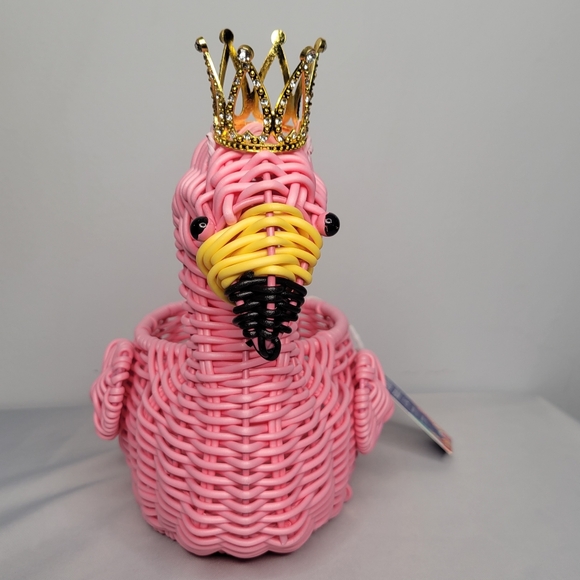 NWT Pink Flamingo With Crown Hello Summer! by Ciroa  Serving Basket Resin Wicker - Picture 6 of 15
